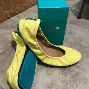 Lemon Patent Tieks size 11 EUC